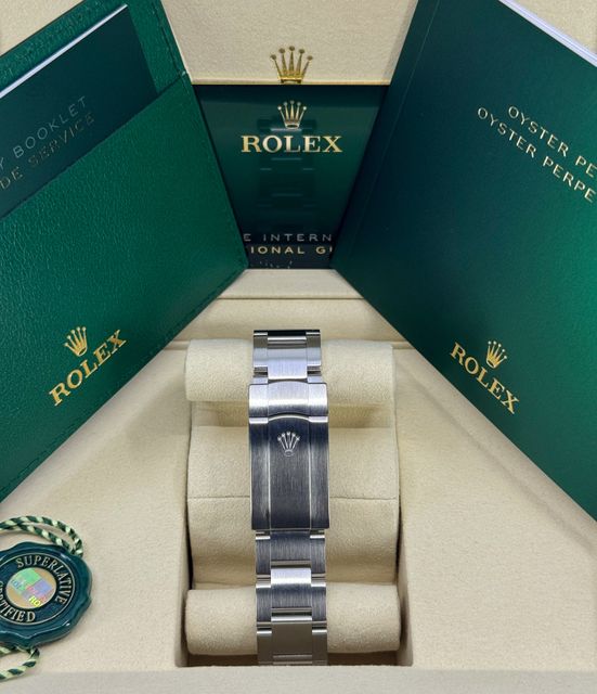 Rolex Oyster Perpetual 126000 Image 3